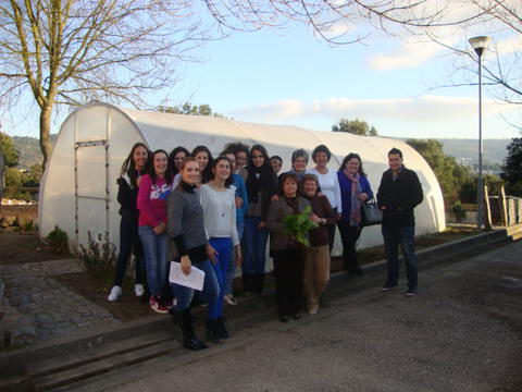 Um dia especial: A visita da Universidade Sénior de Moreira de Cónegos à estufa da Escola Básica Virgínia Moura.