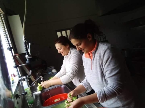 Prepararam a salada e .... mham mnham! Diretamente dos produtores para os consumidores que delicia. Mais fresco não pode haver!