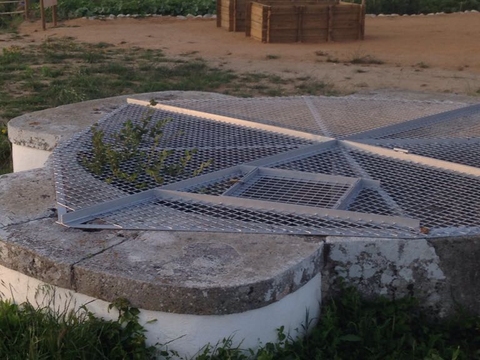 Furo e ponto de recolha de água pluvial