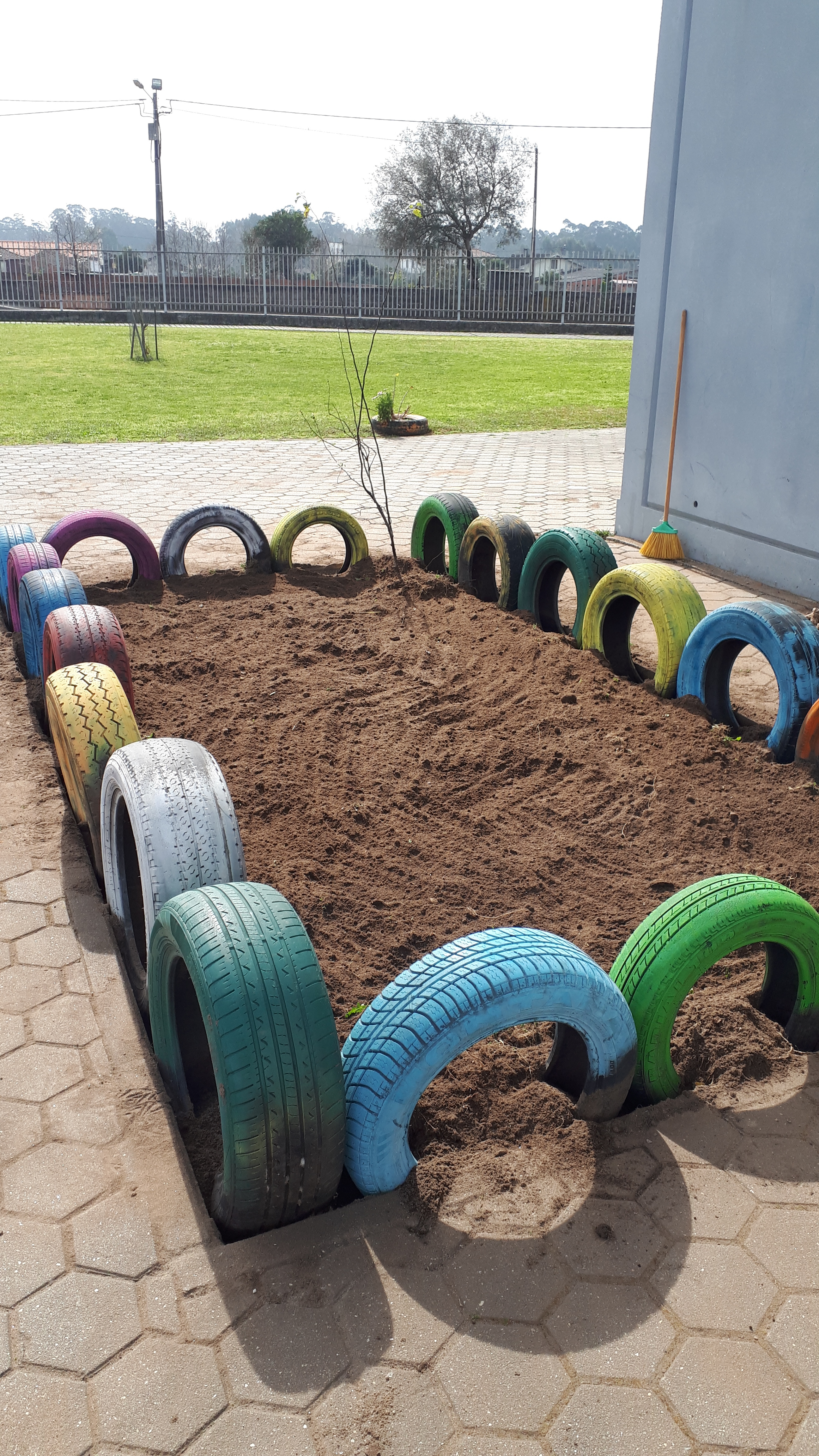 Preparação do terreno da horta.