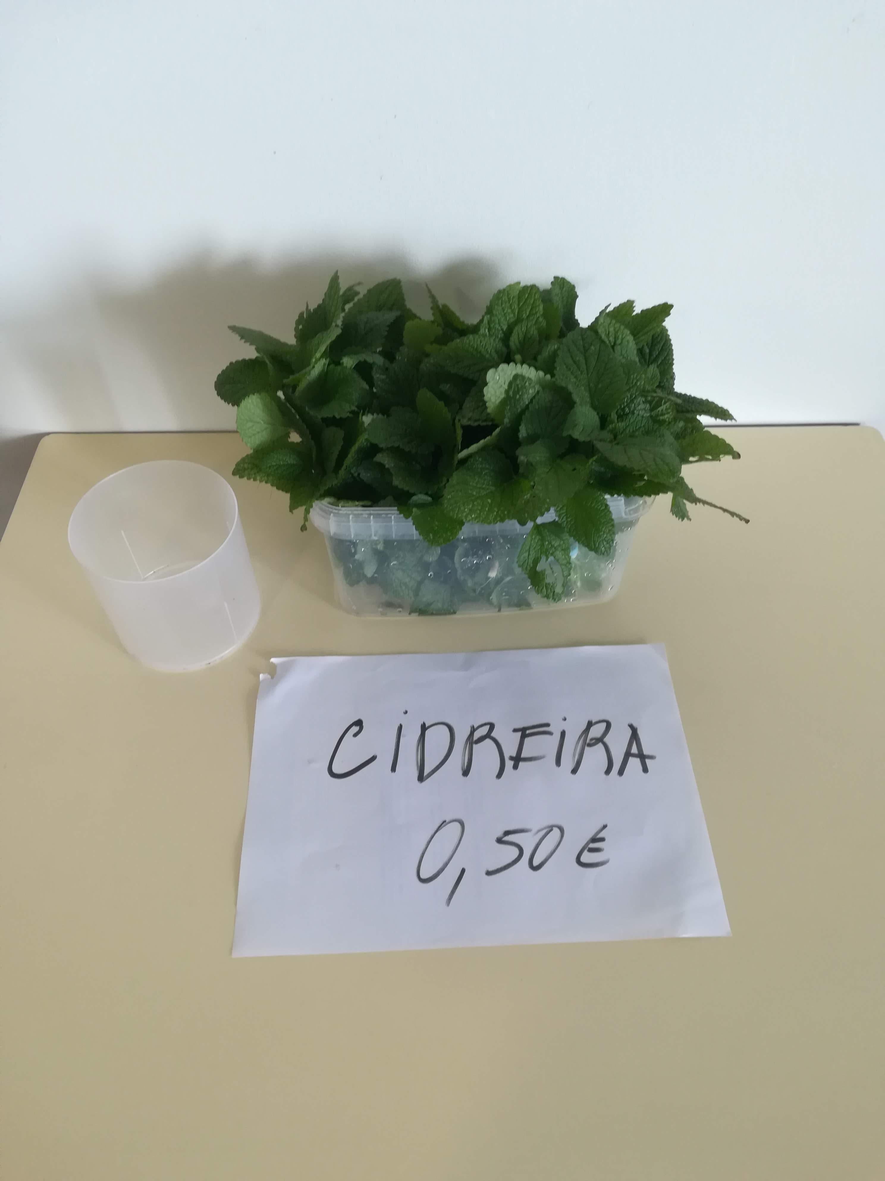 Venda de ervas aromáticas