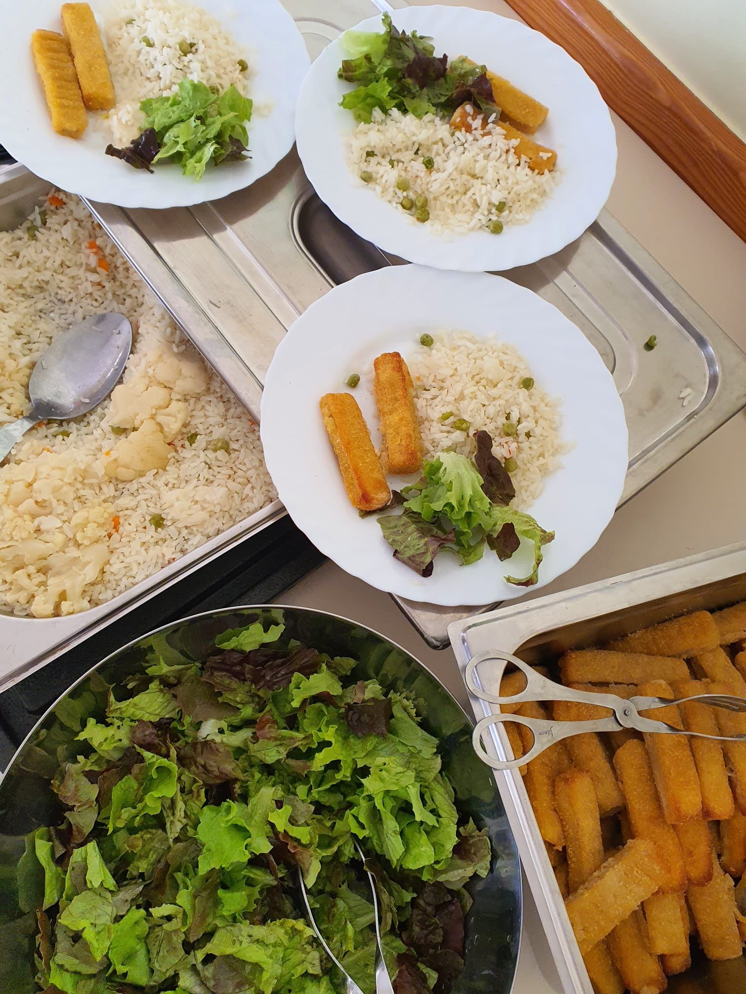 As refeições ganharam mais cor e mais sabor! Todos querem repetir a alface que vem da nossa horta.