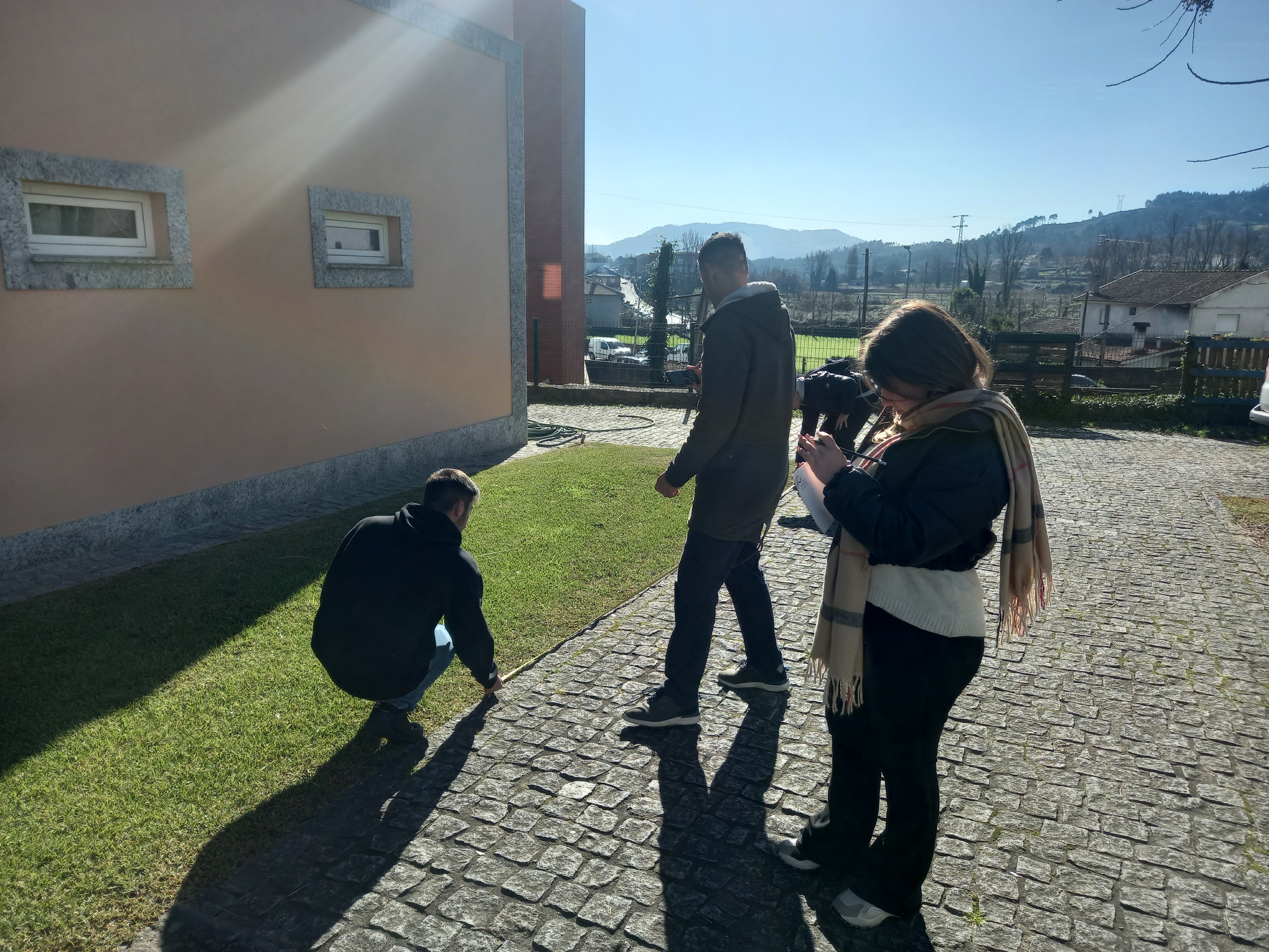 Escolha do local e medição da futura horta.