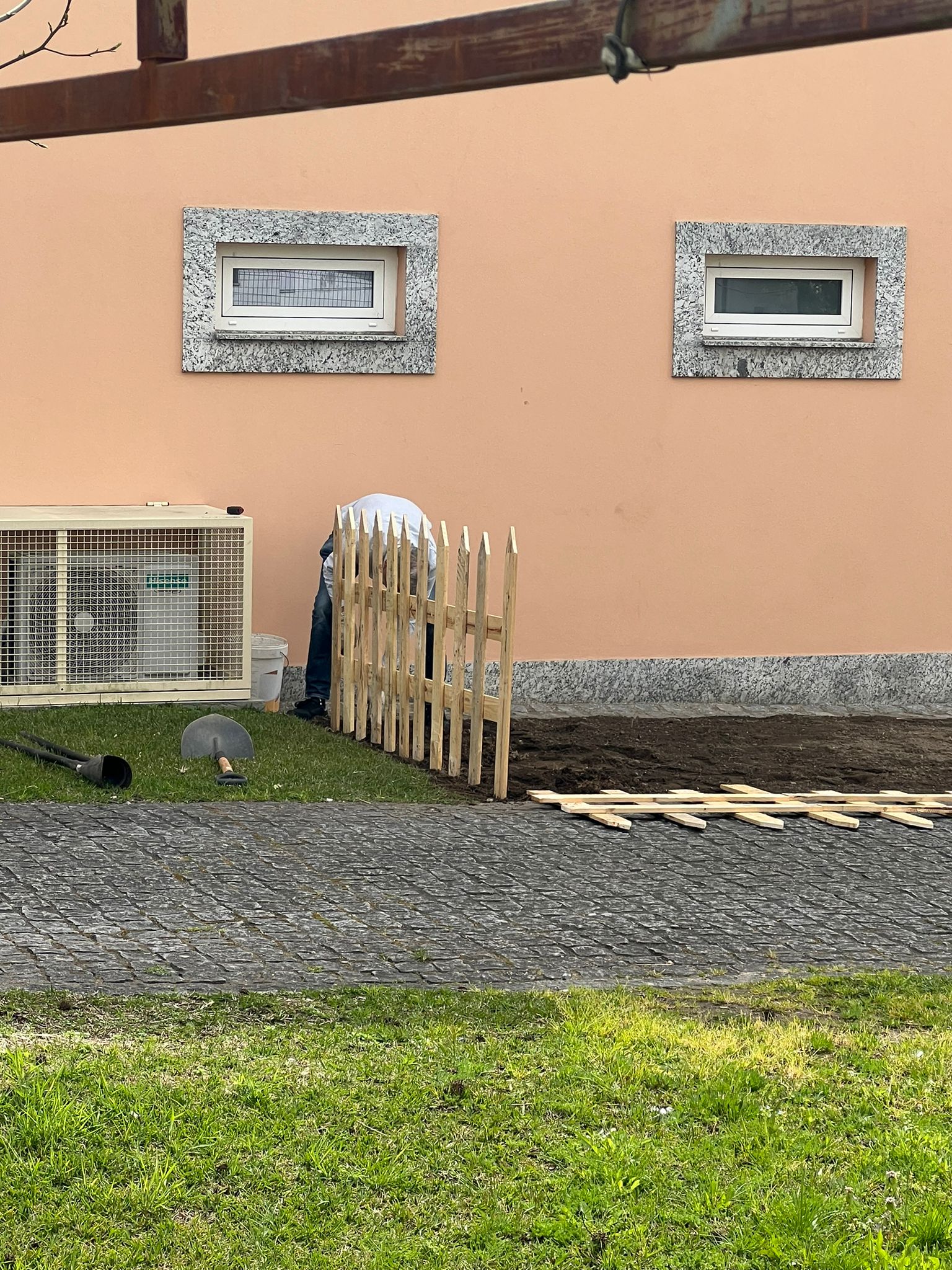 Colocação da cerca na Horta.