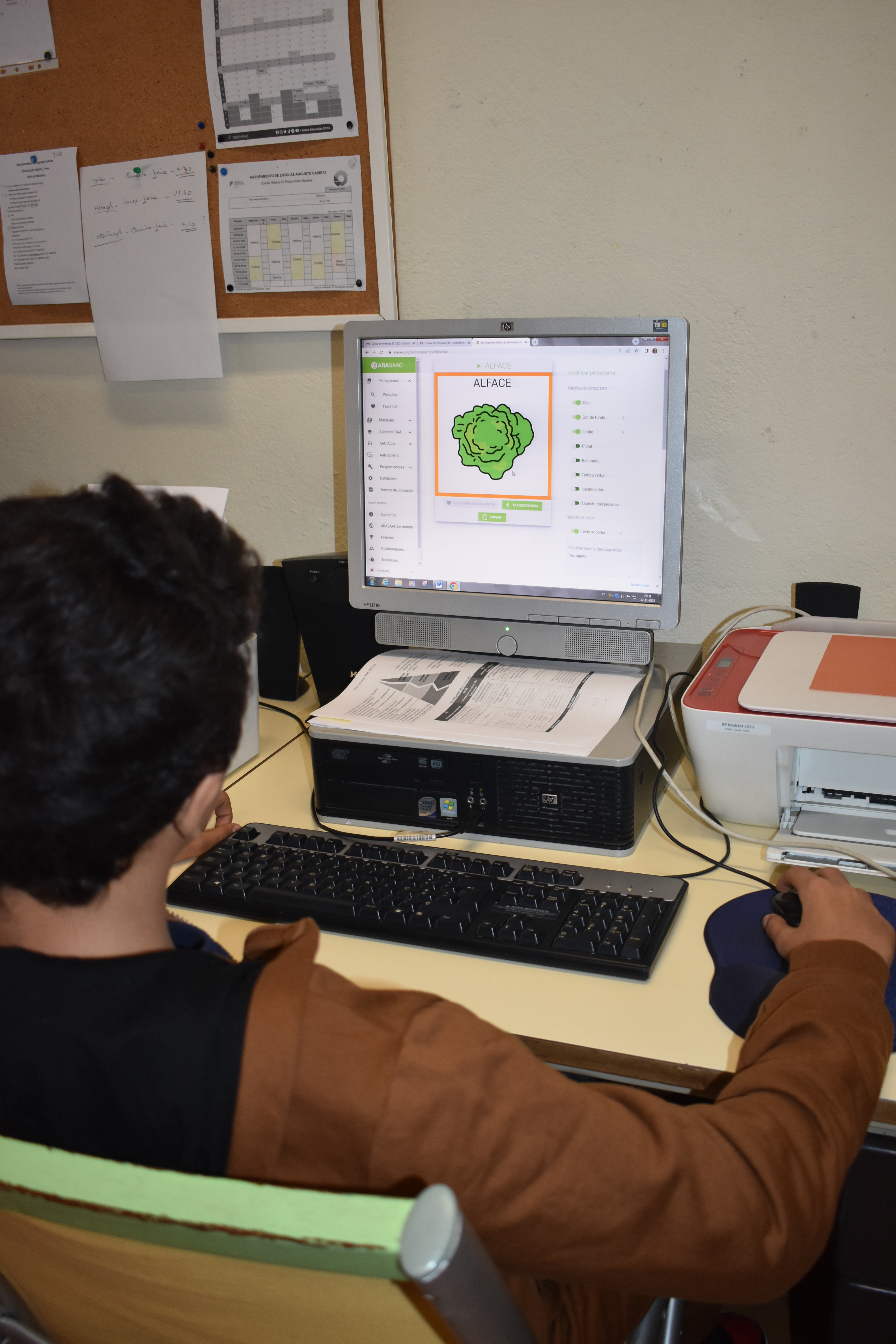 Realização das placas identificadoras dos legumes