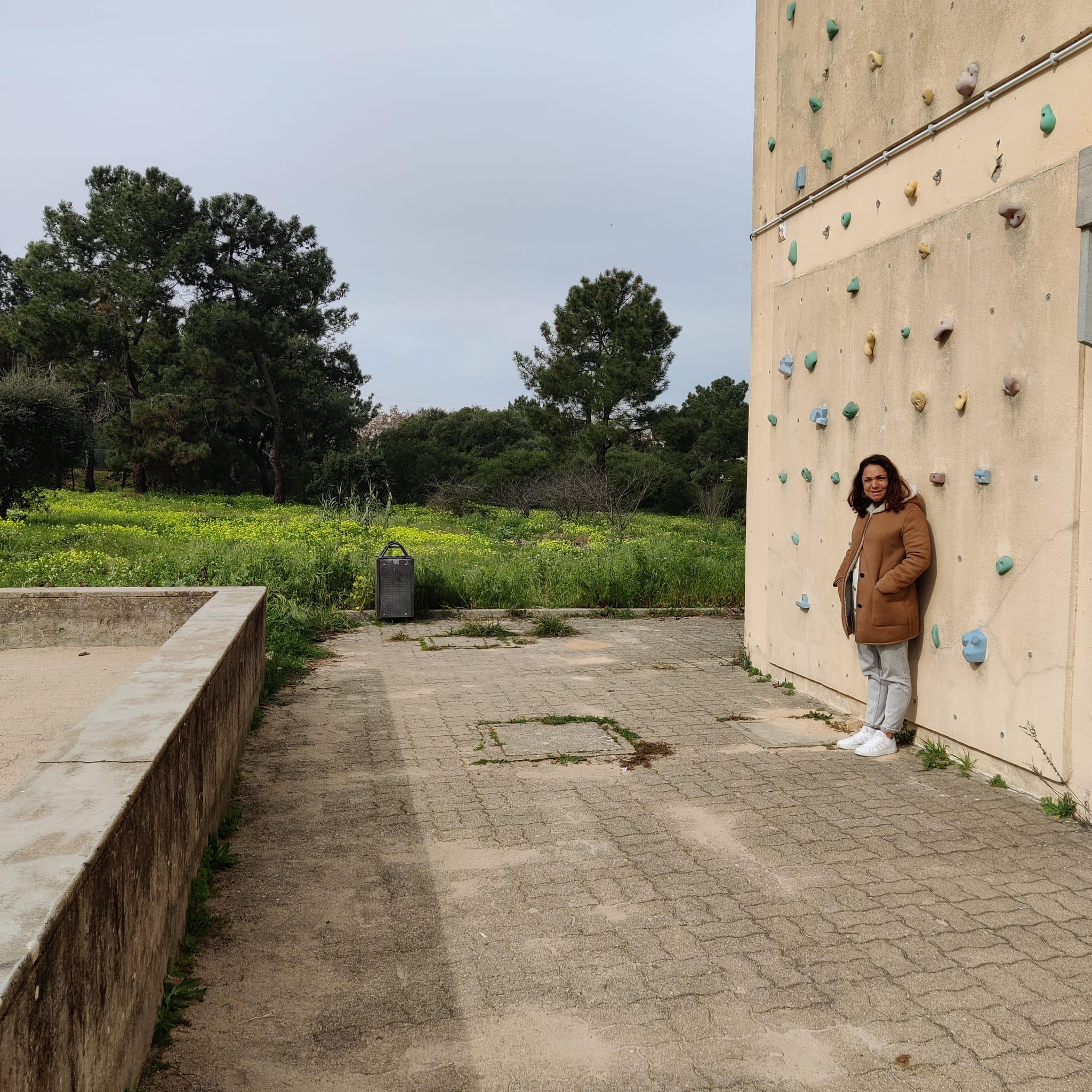 Possível localização para a Horta.
As hortas serão desenvolvidas pelos alunos da Unidade e como tal estamos a procurar o melhor local tendo em conta a acessibilidade, além disso estamos a aguardar a instalação do ponto de água, que será feita pela CMMoit