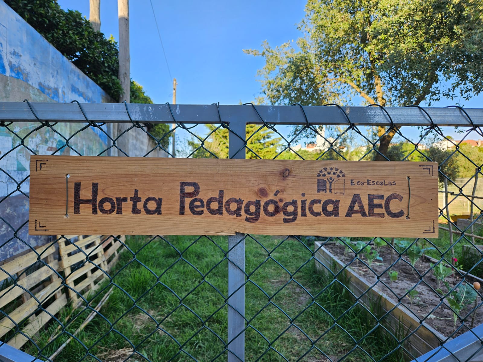 Placa de identificação da horta
