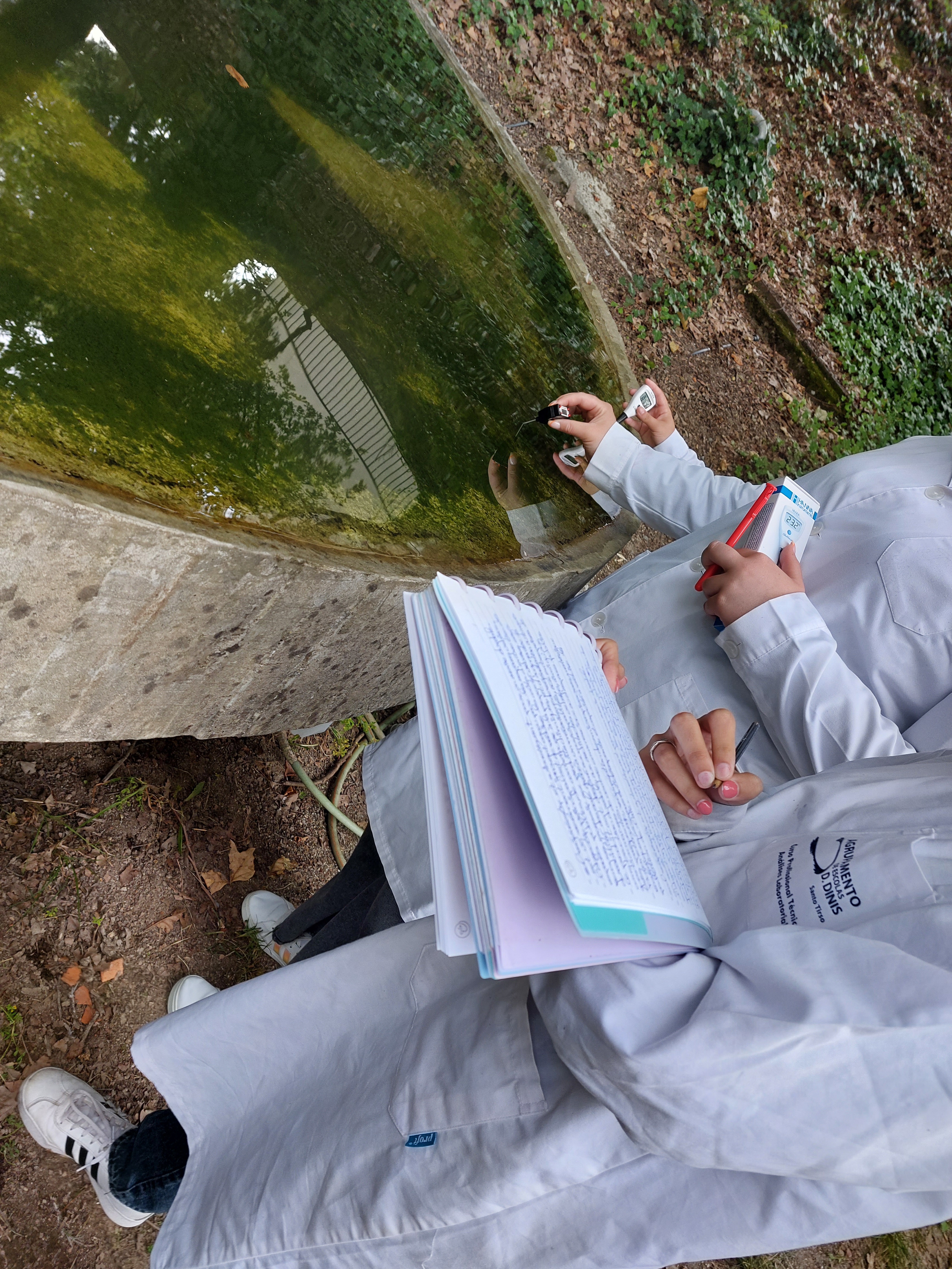 Medição pH e temperatura da água do lago