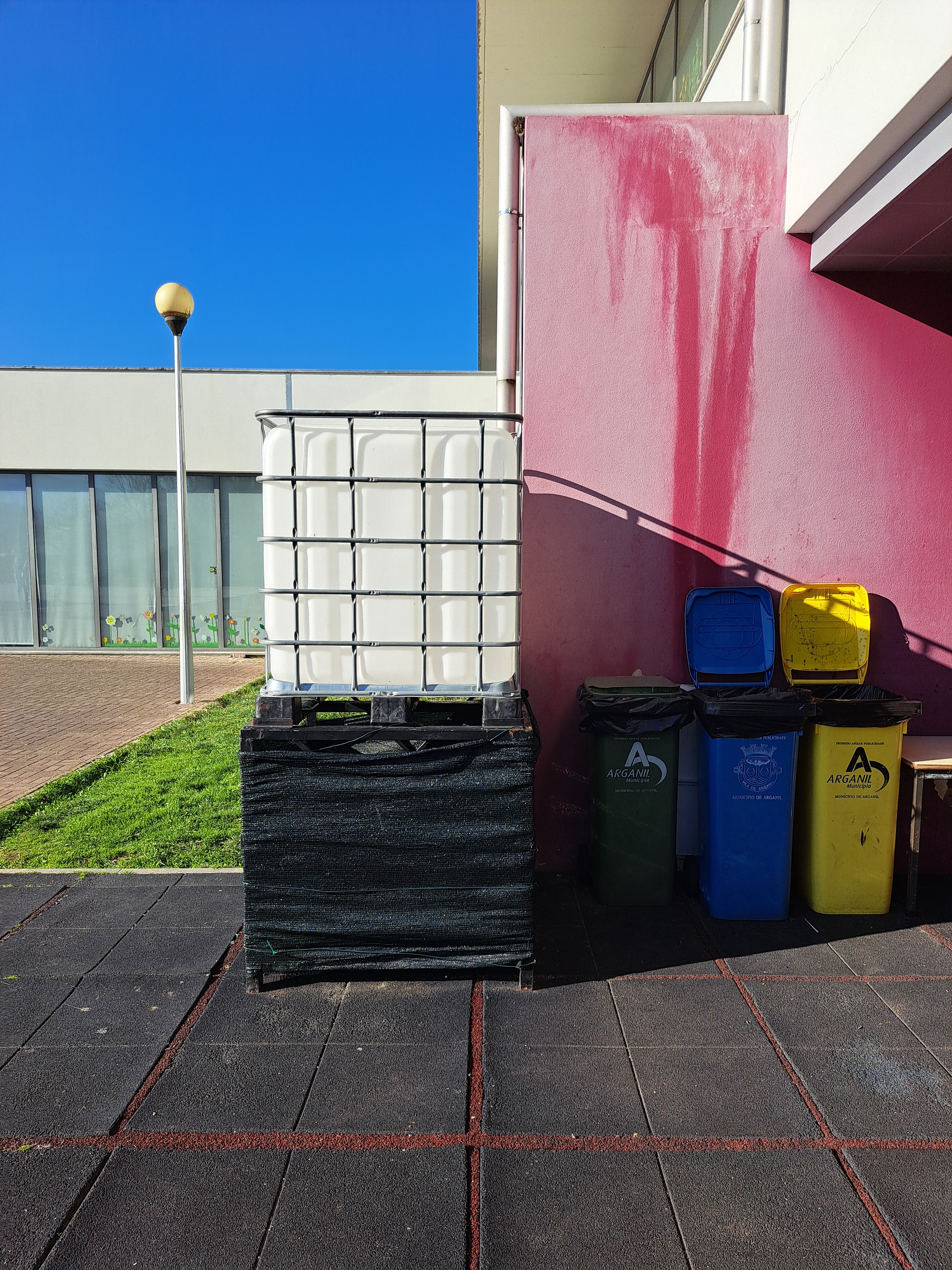 Horta pedagógica (espaço e primeiros materiais)