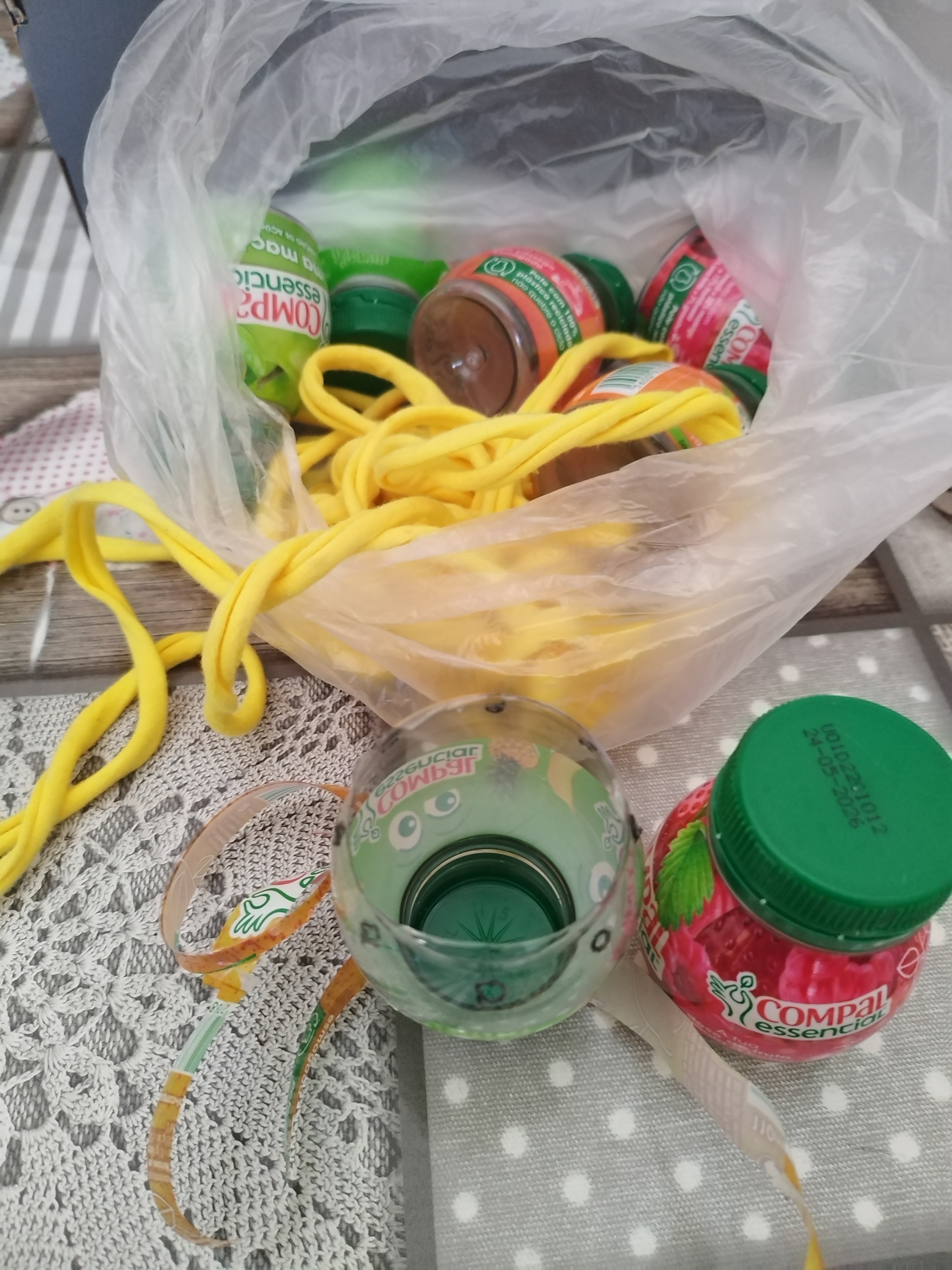Iniciou-se a recolha de materiais.