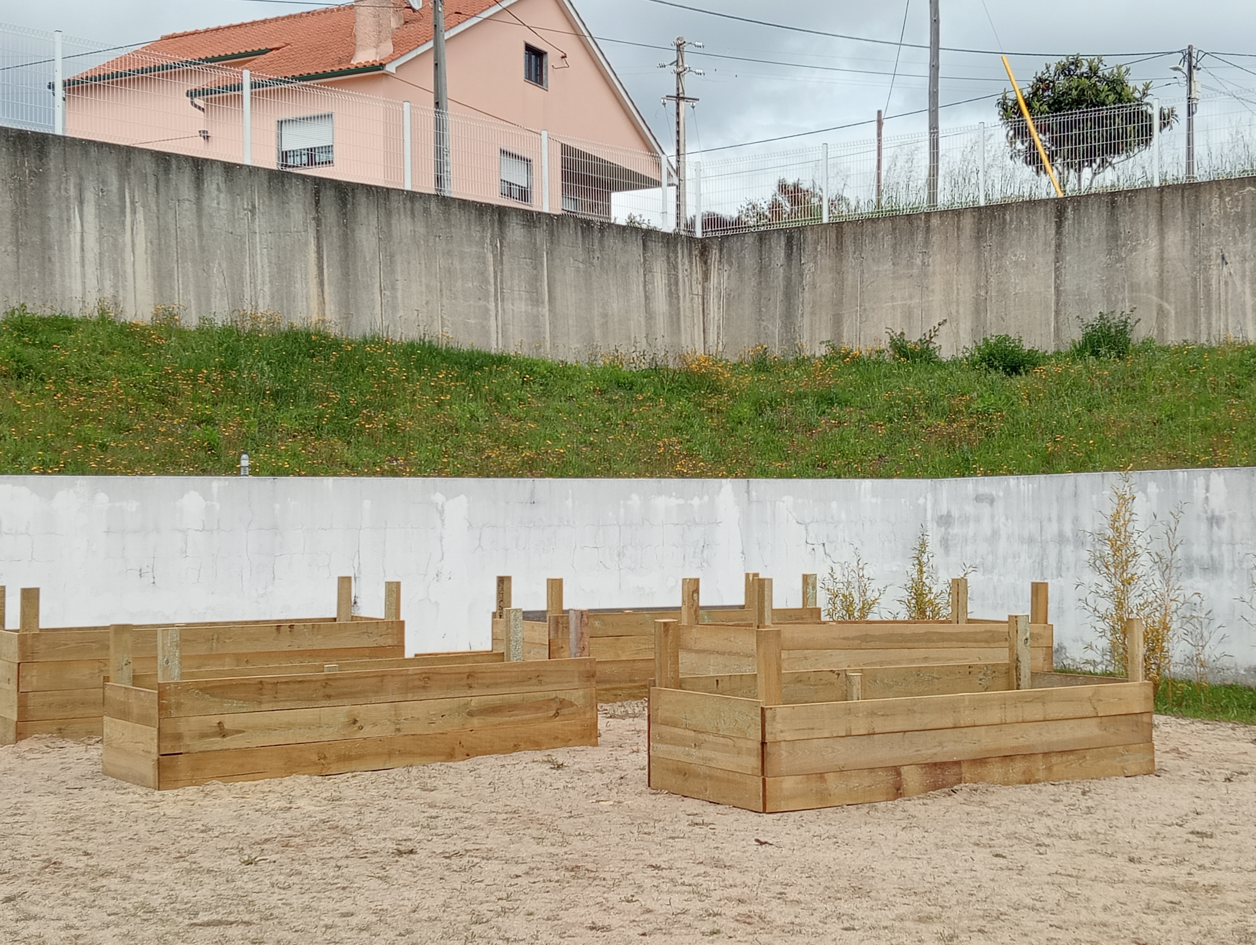 Visão geral da horta vertical.