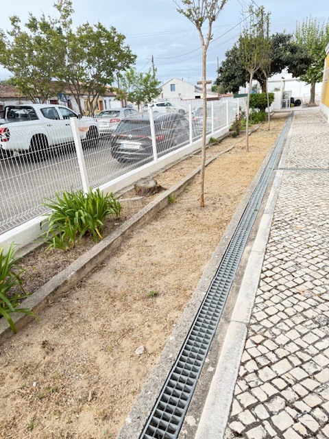 Espaço preparado para uma nova horta