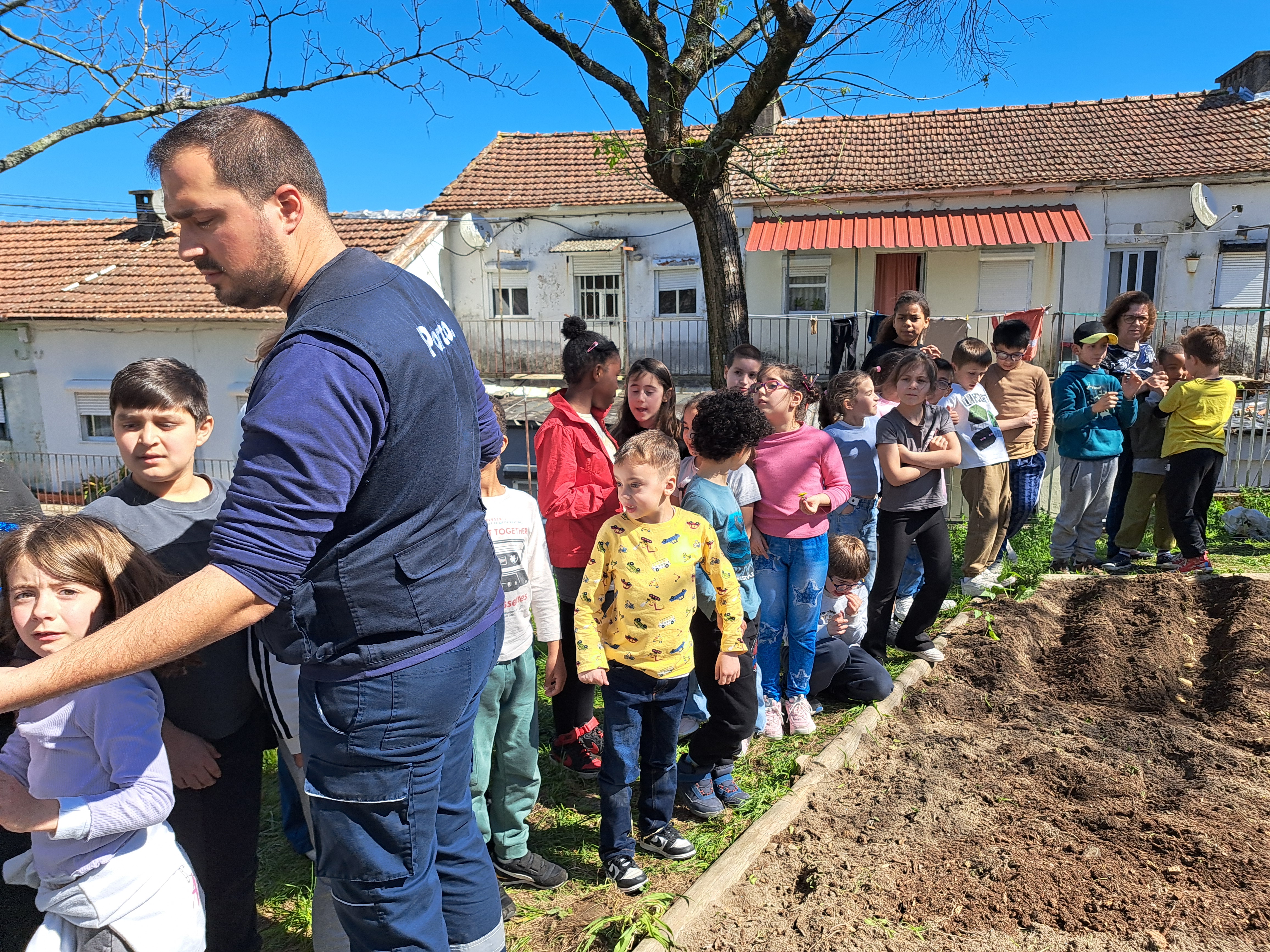 Distribuição do espaço da horta pelas turmas da escola.