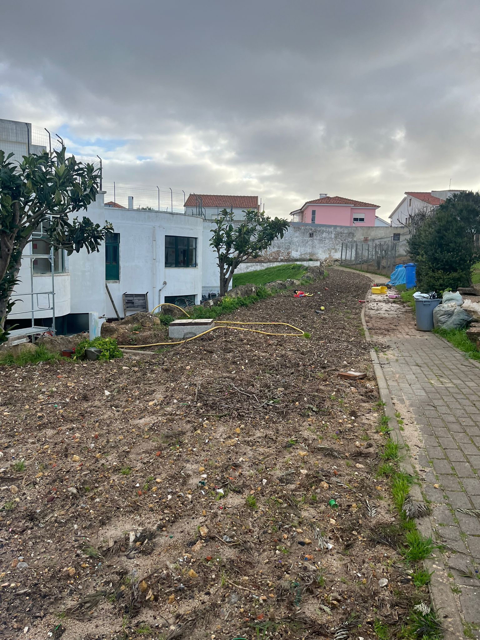 Foto do Espaço da Horta antes da reativação